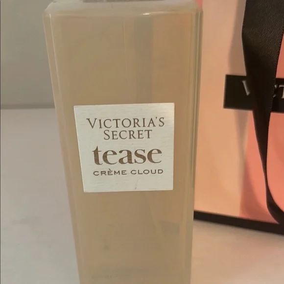NWT Victoria's Secret Tease Crème Cloud - Picture 3 of 8